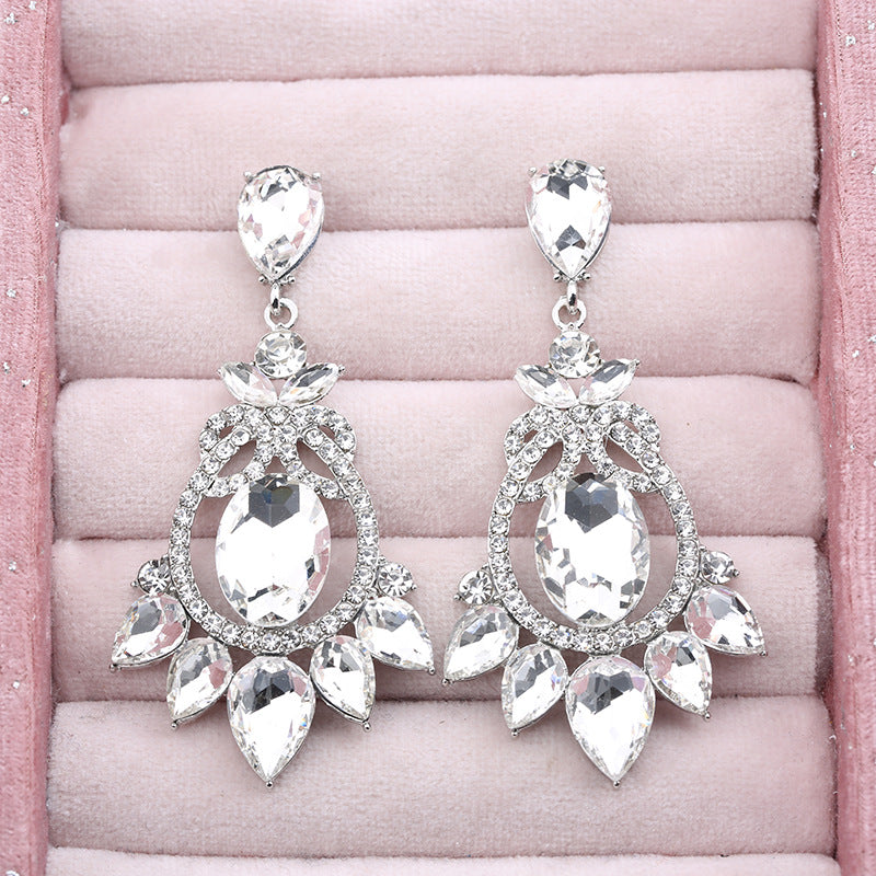 Wholesale Vintage Luxury Crystal Cutout Zinc Alloy Earrings